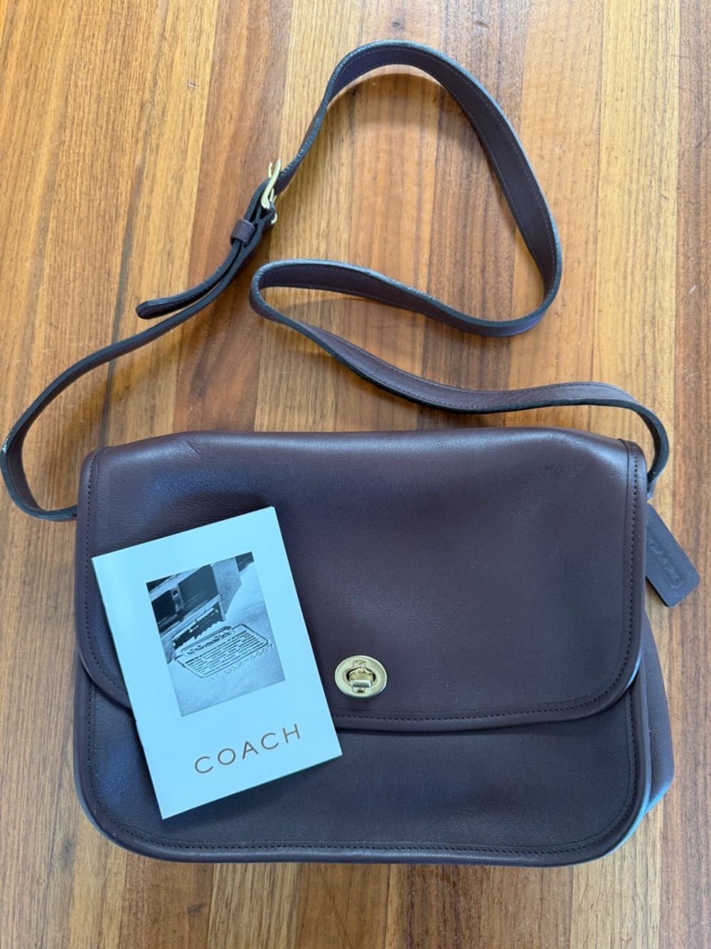 Vintage Coach Leather City Bag 9790 in mahogany color pristine condition